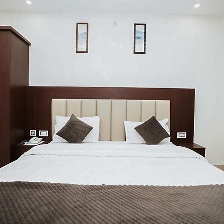 Hotel The 7 Seas Rishīkesh Extérieur photo