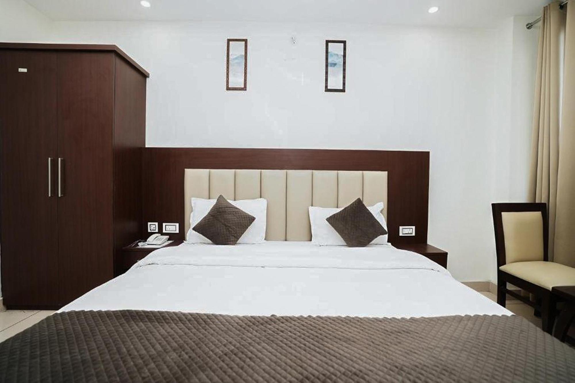 Hotel The 7 Seas Rishīkesh Extérieur photo