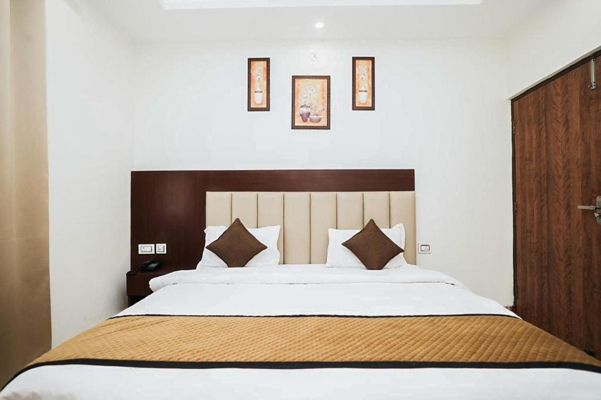 Hotel The 7 Seas Rishīkesh Extérieur photo