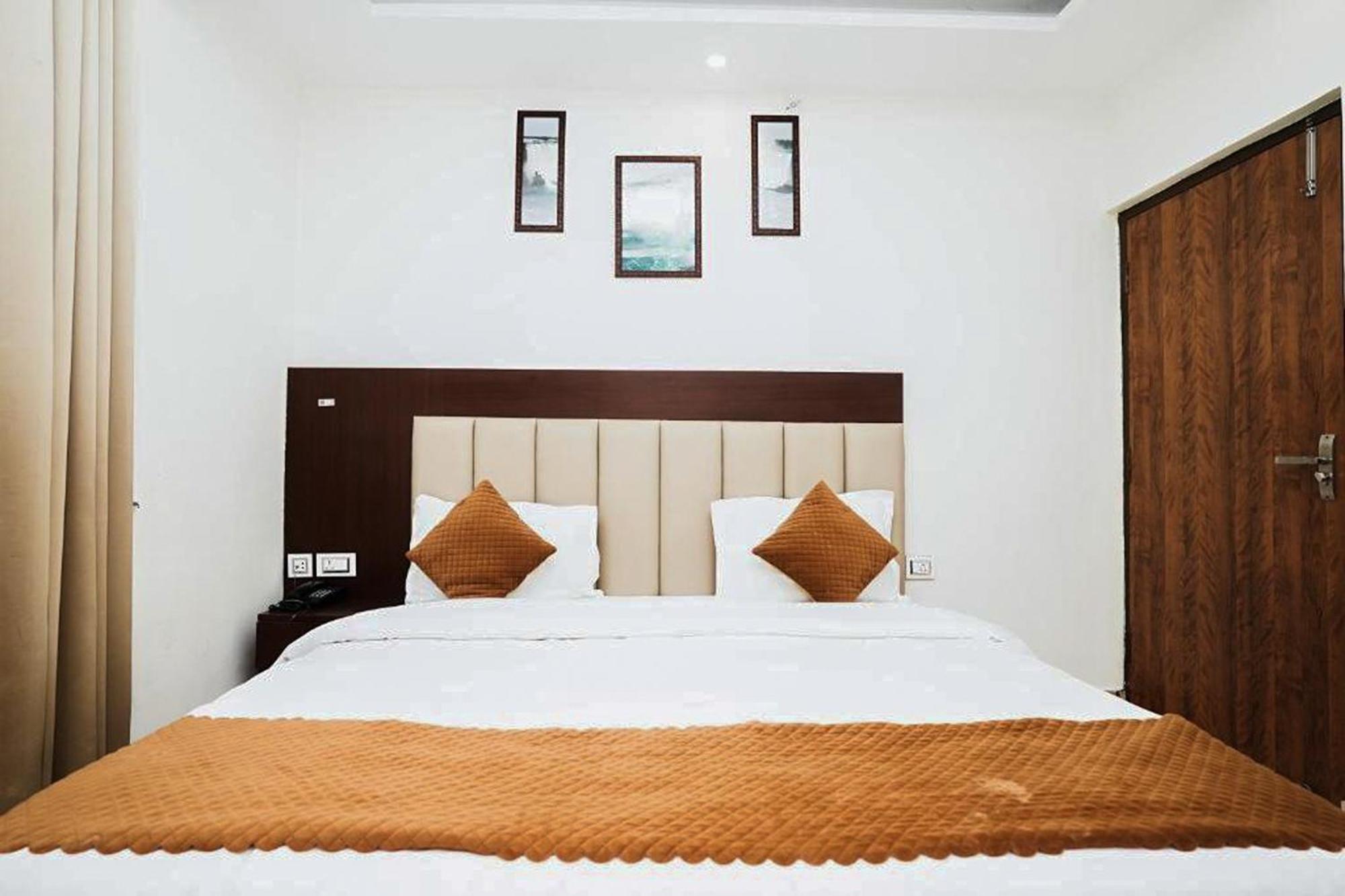 Hotel The 7 Seas Rishīkesh Extérieur photo