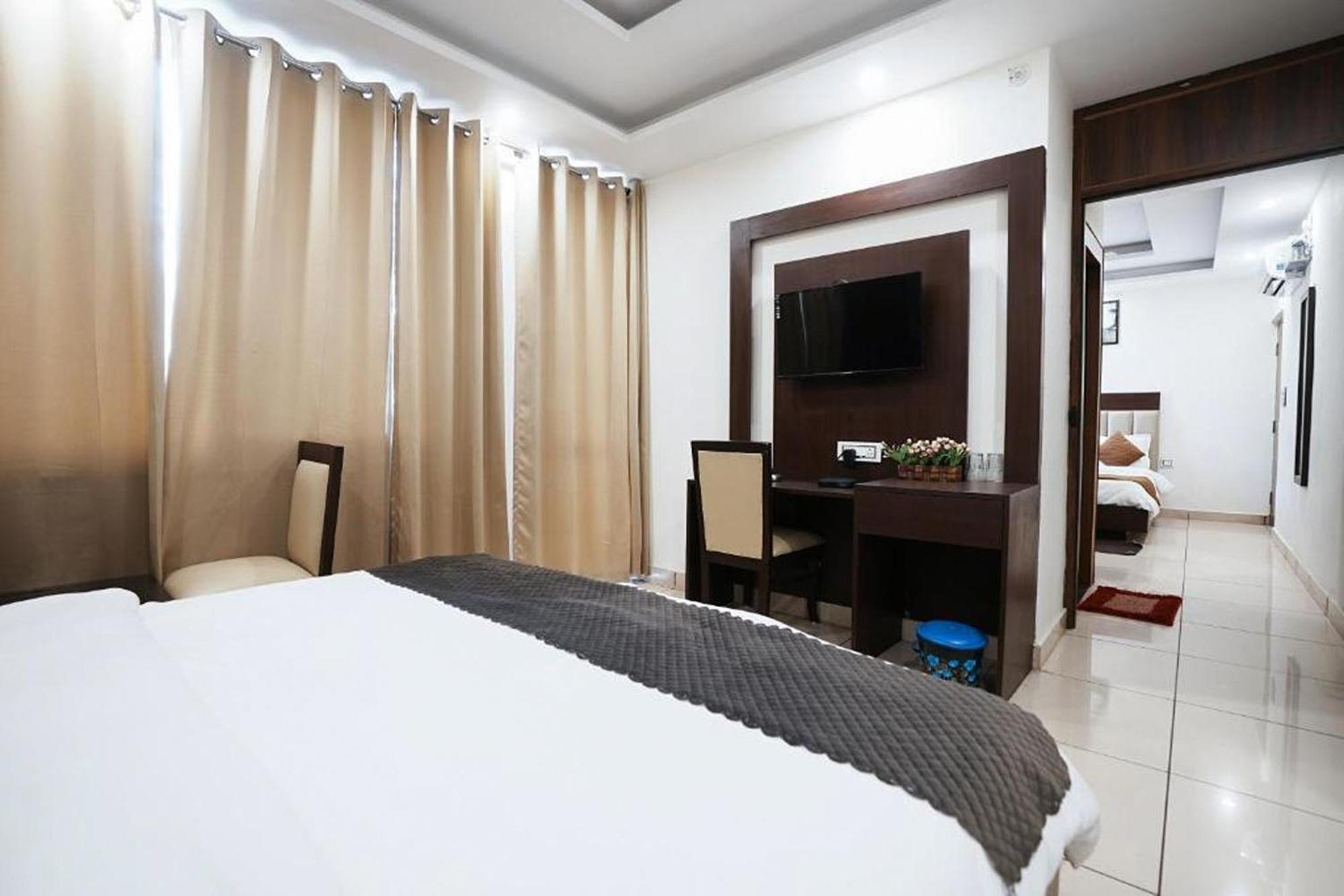Hotel The 7 Seas Rishīkesh Extérieur photo