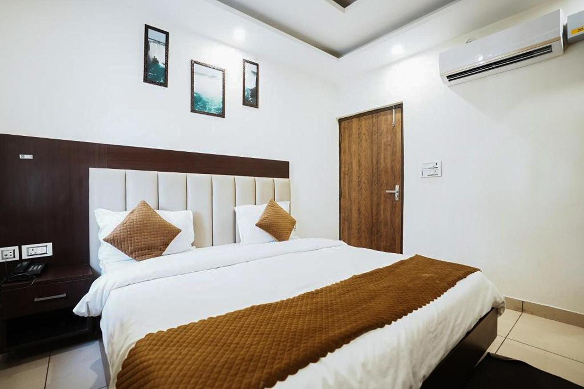 Hotel The 7 Seas Rishīkesh Extérieur photo