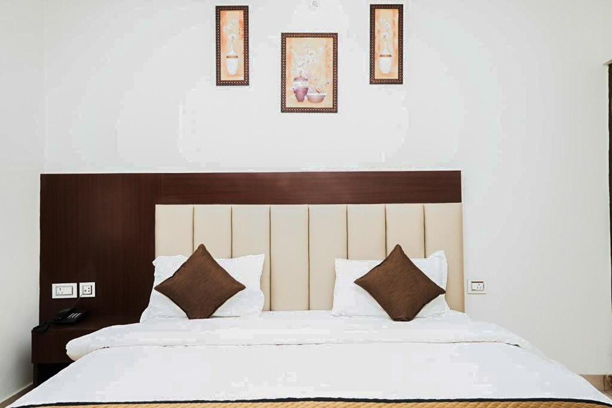 Hotel The 7 Seas Rishīkesh Extérieur photo