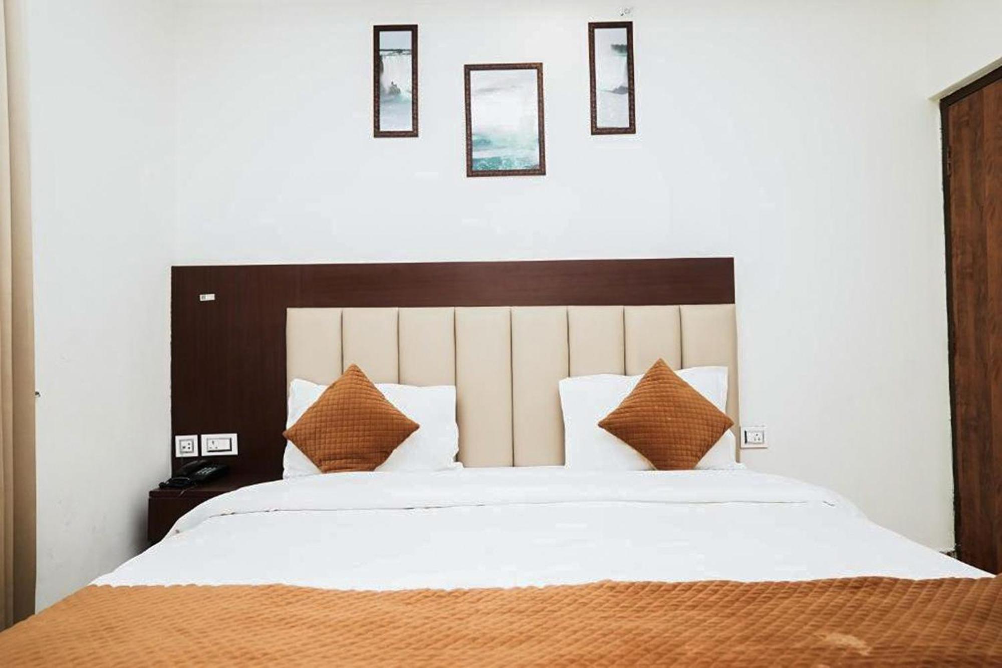 Hotel The 7 Seas Rishīkesh Extérieur photo