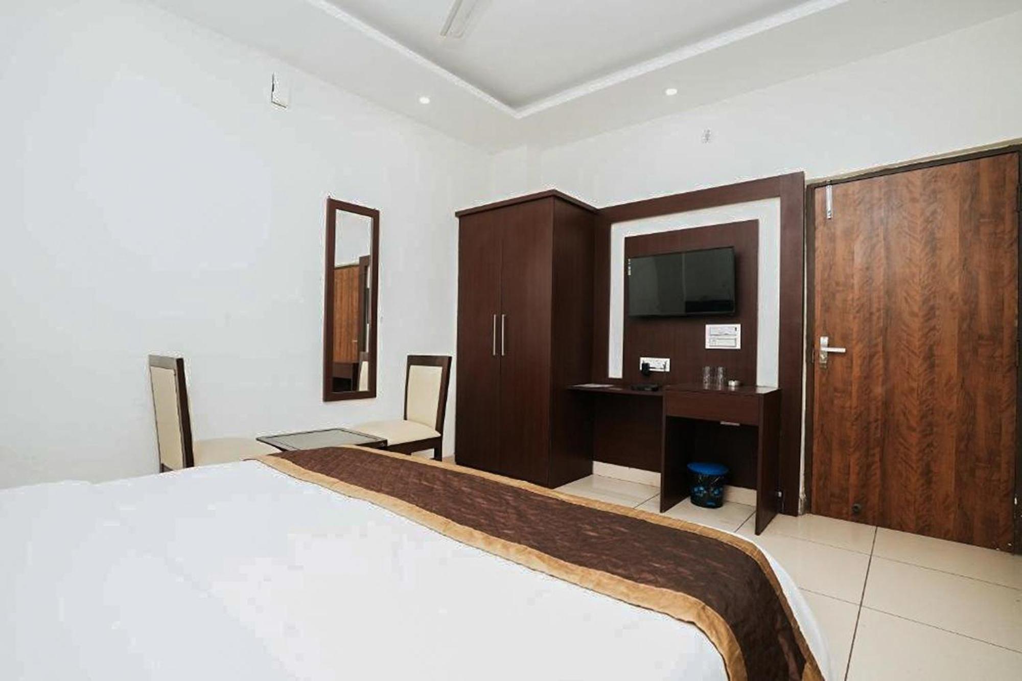 Hotel The 7 Seas Rishīkesh Extérieur photo